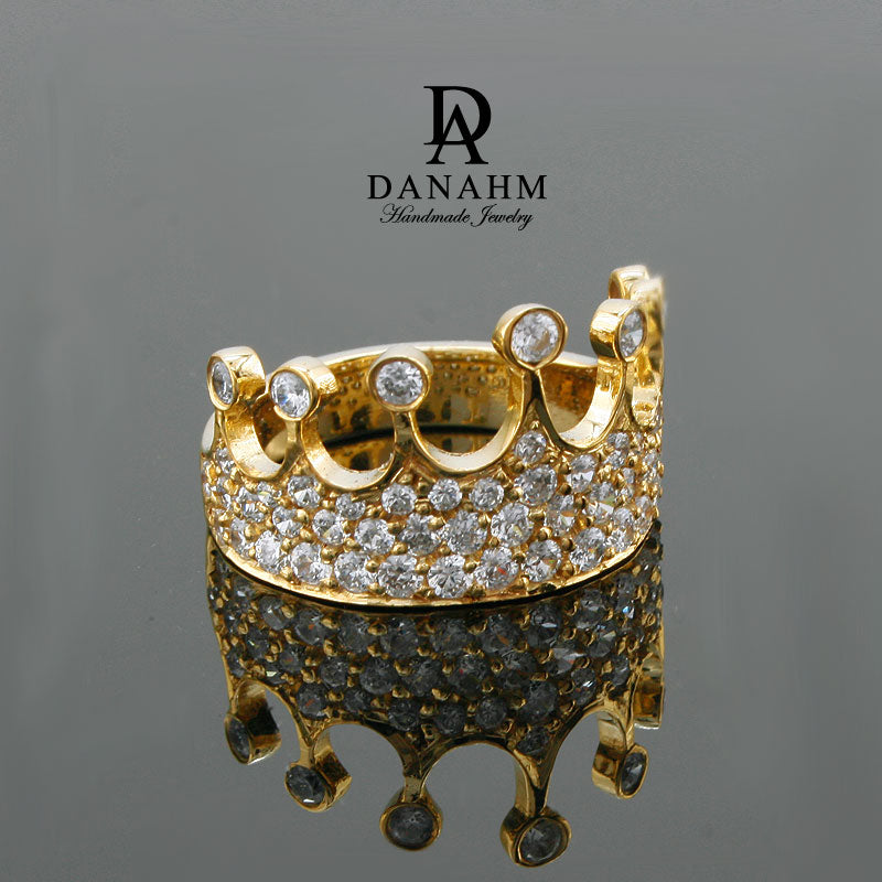 Luxurman Women's 14K Yellow Gold Queen Crown Ring With Diamonds 0.35ct  803088